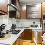 Cozy 3br Near Av Liberdade Sleeps 8 Patio Holiday home