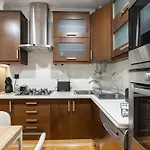 Cozy 3br Near Av Liberdade Sleeps 8 Patio Holiday home Lisbon
