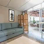 Cozy 3br Near Av Liberdade Sleeps 8 Patio Holiday home