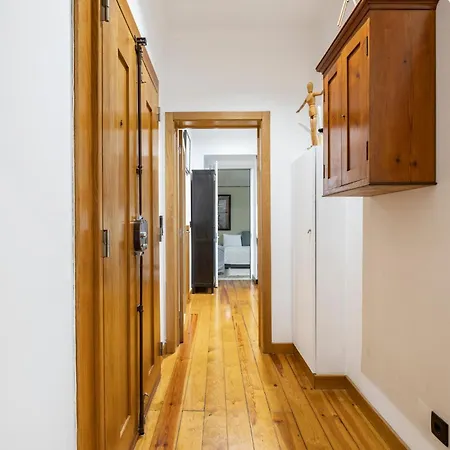 Cozy 3Br Sleeps 8 Patio Near Av Liberdade Holiday home