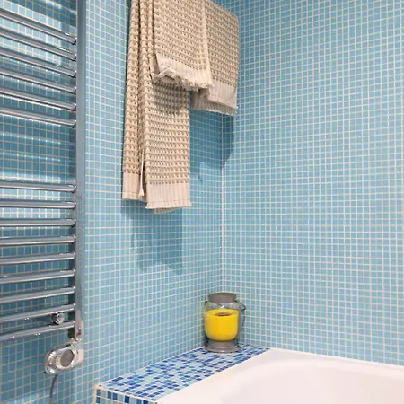 Holiday home Cozy 3Br Sleeps 8 Patio Near Av Liberdade *