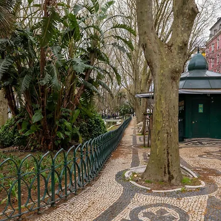Holiday home Cozy 3Br Sleeps 8 Patio Near Av Liberdade Lisbon