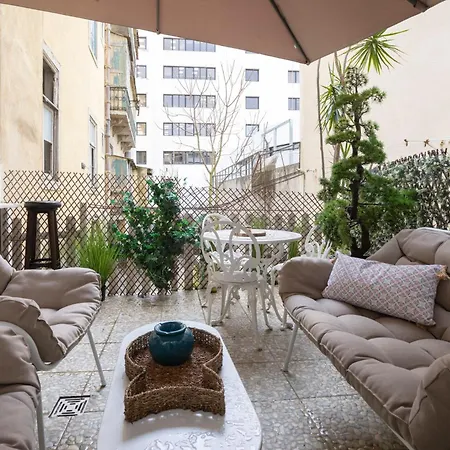 Cozy 3Br Sleeps 8 Patio Near Av Liberdade Holiday home Lisbon